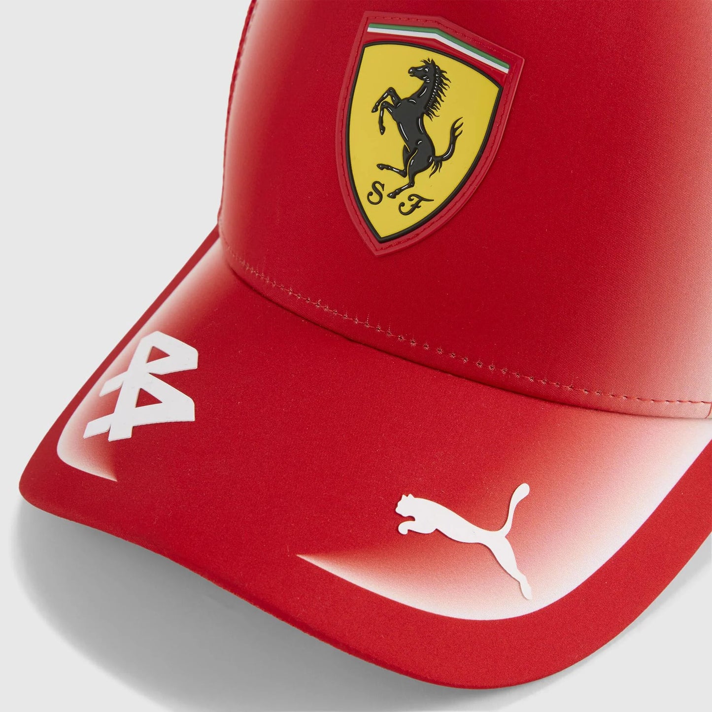 Gorra Lewis Hamilton Scuderia Ferrari 2026 Trucker