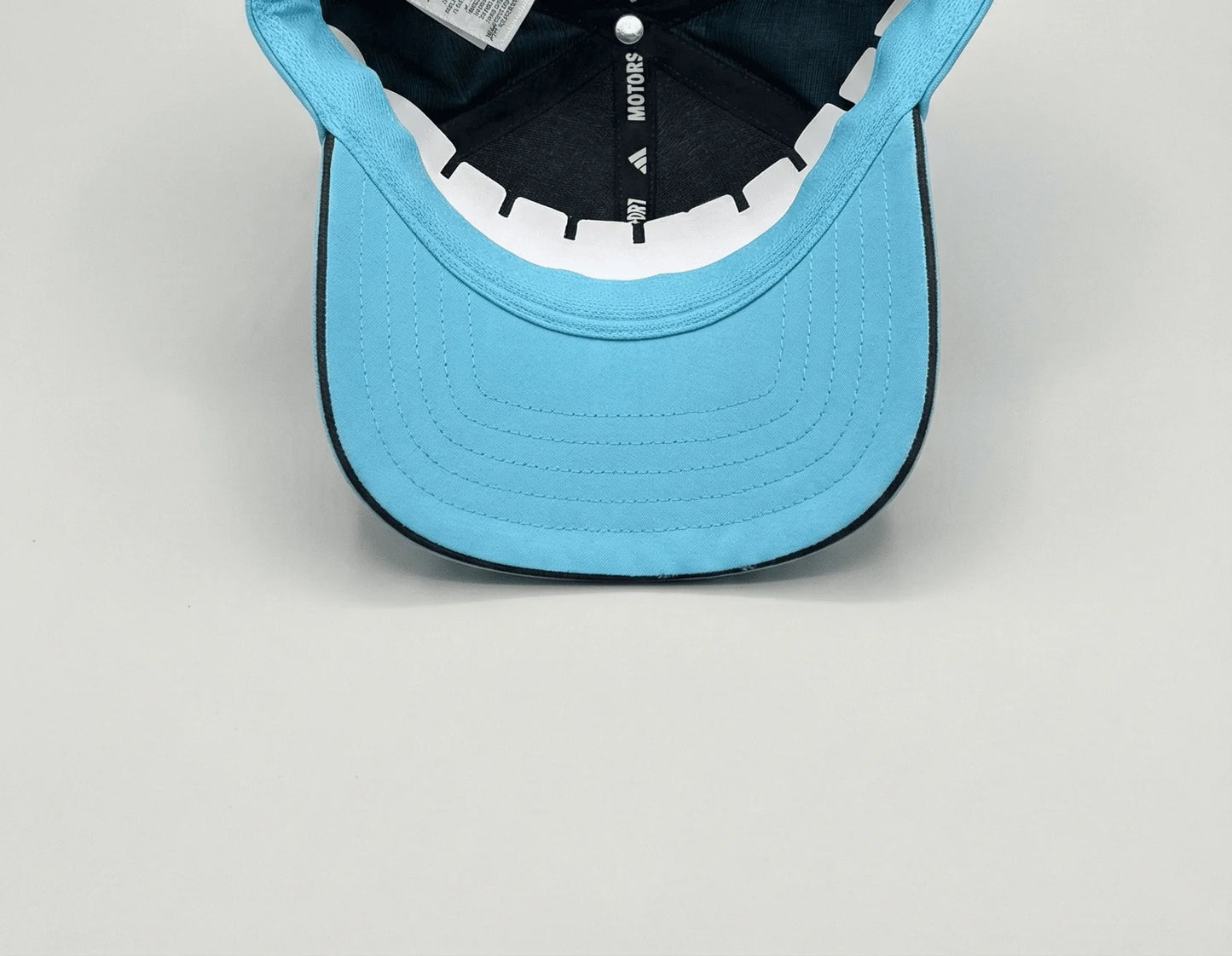 Gorra Oficial del Equipo Mercedes-AMG Petronas Fórmula 1 2026 | George Russell